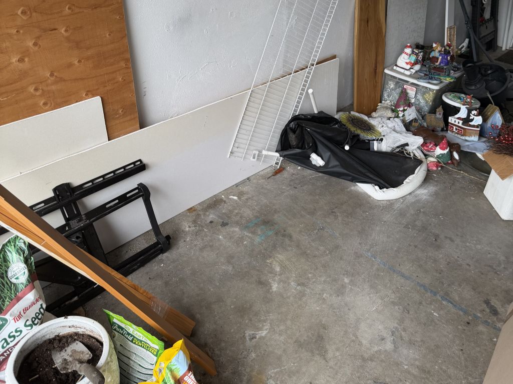 junk removal Tacoma garage cleanout after